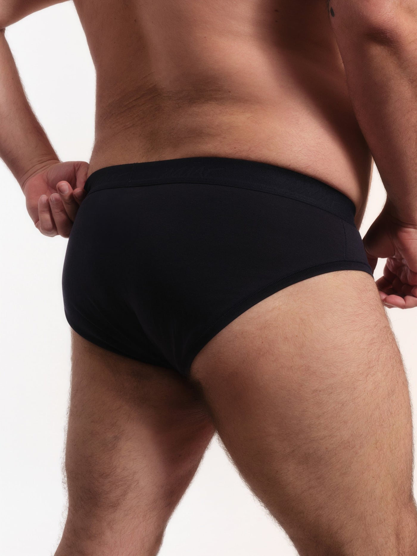 Cueca Slip NAÏV em TENCEL Liocel Preto porte maior