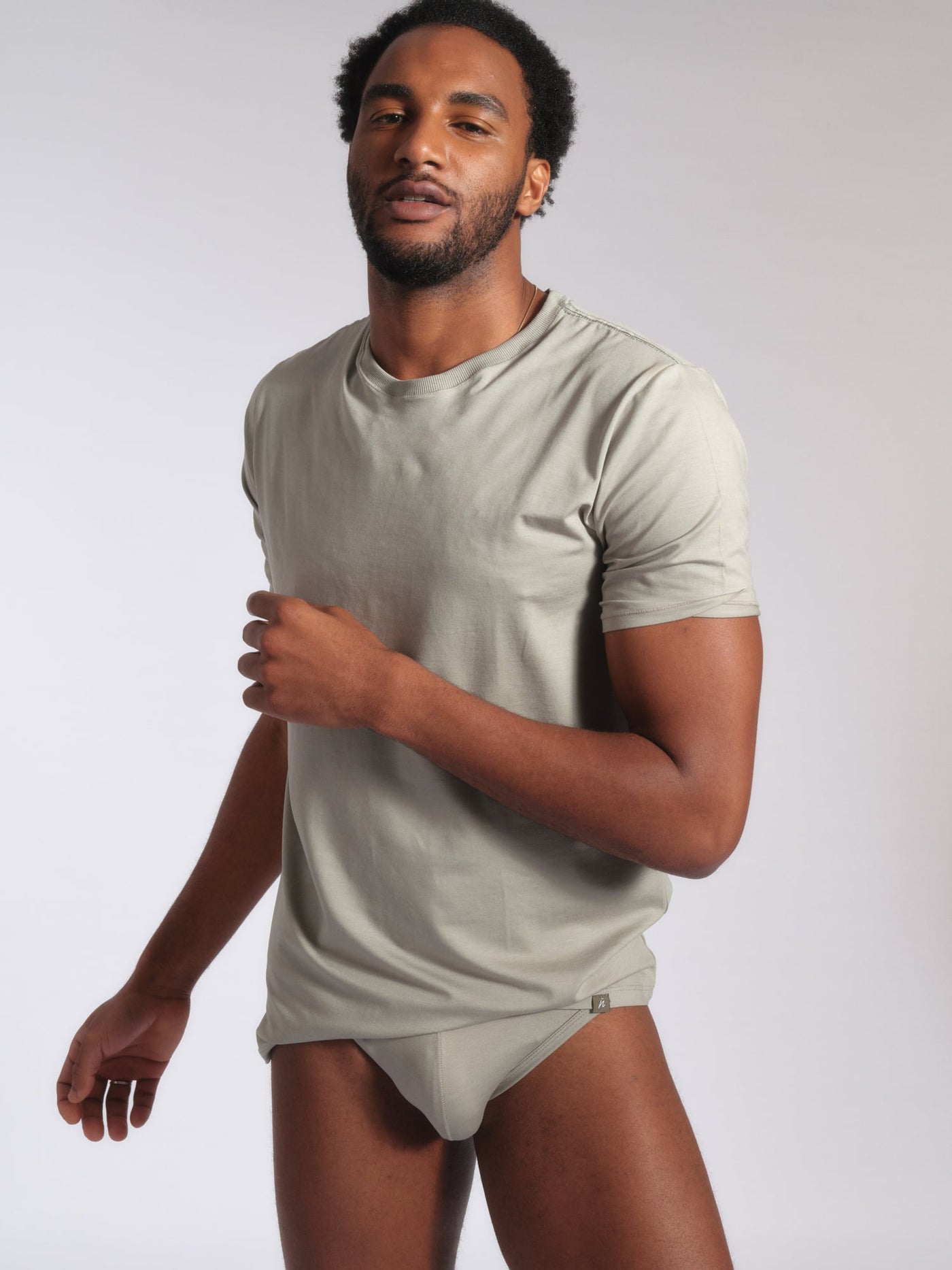 Camiseta NAIV em TENCEL Liocel, cor fendi