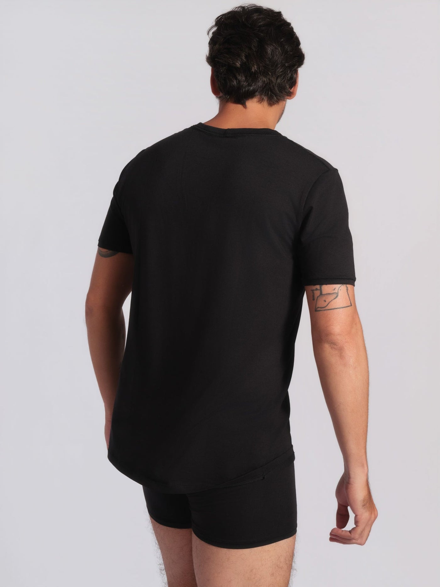 Camiseta NAIV em TENCEL Liocel, cor preto